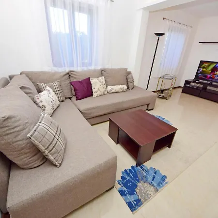 Nyaraló Sofija By Interhome Povlja