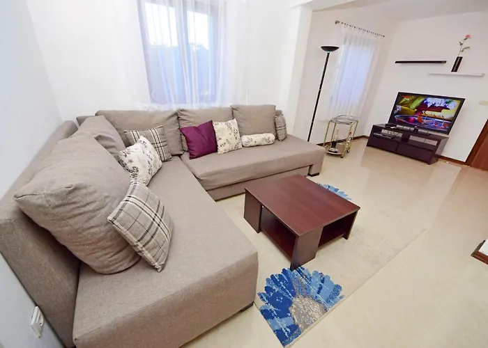 בית נופש Sofija By Interhome פובליה